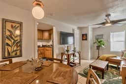 Cheerful Bungalow in New Smyrna Beach w Cozy Porch - Image 4