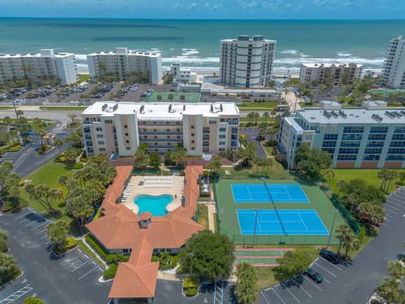 The Perfect Beach Resort Getaway Steps from Ocean! - Image 2