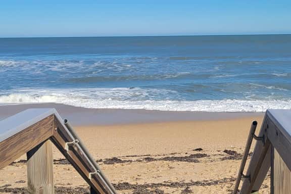 The Perfect Beach Resort Getaway Steps from Ocean! - Image 4